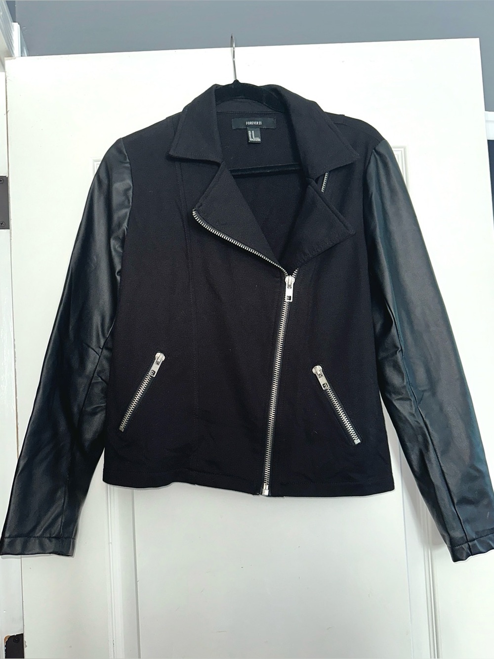 Forever 21 Women’s Black Jacket - Size Medium